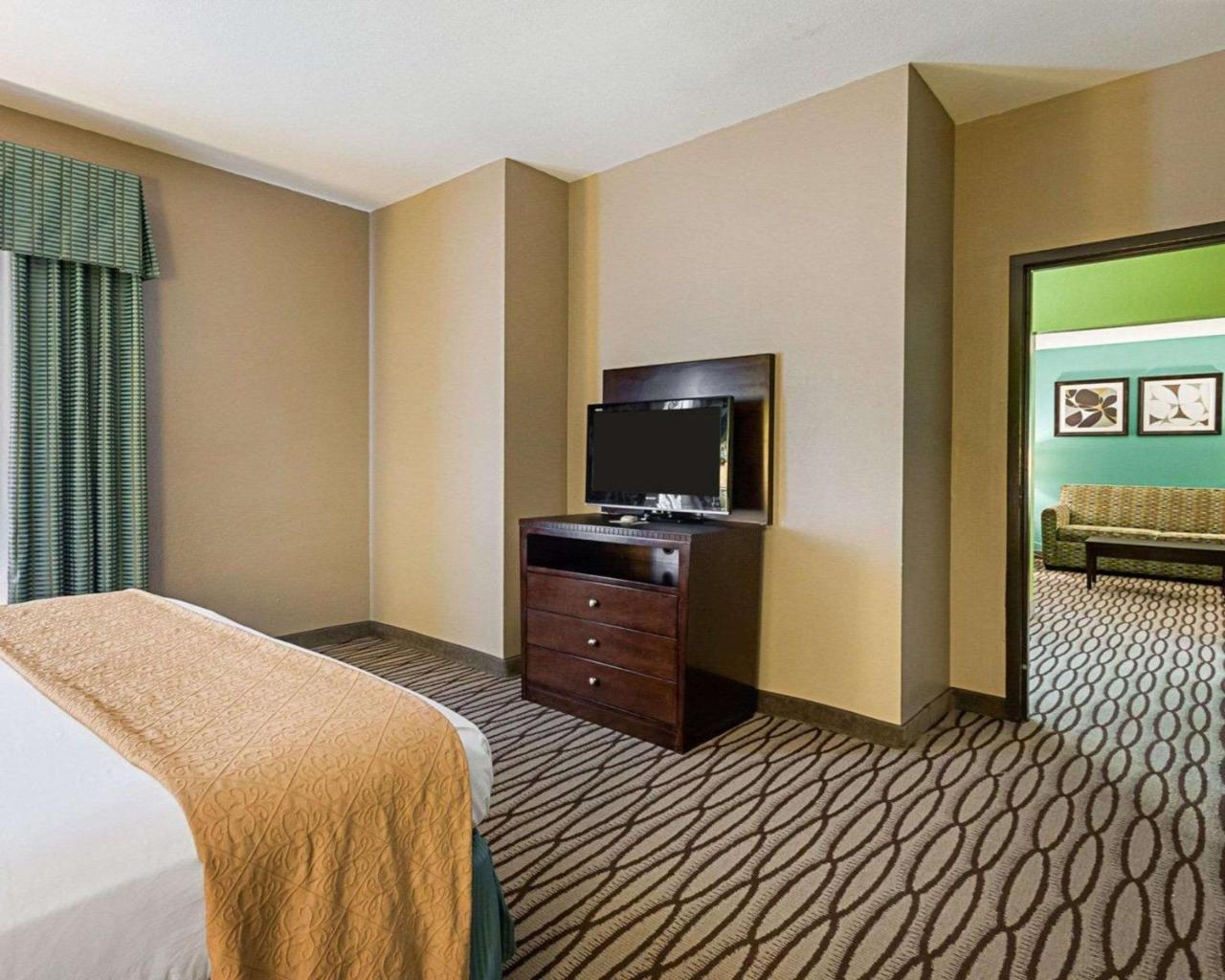 Quality Suites Sulphur Buitenkant foto